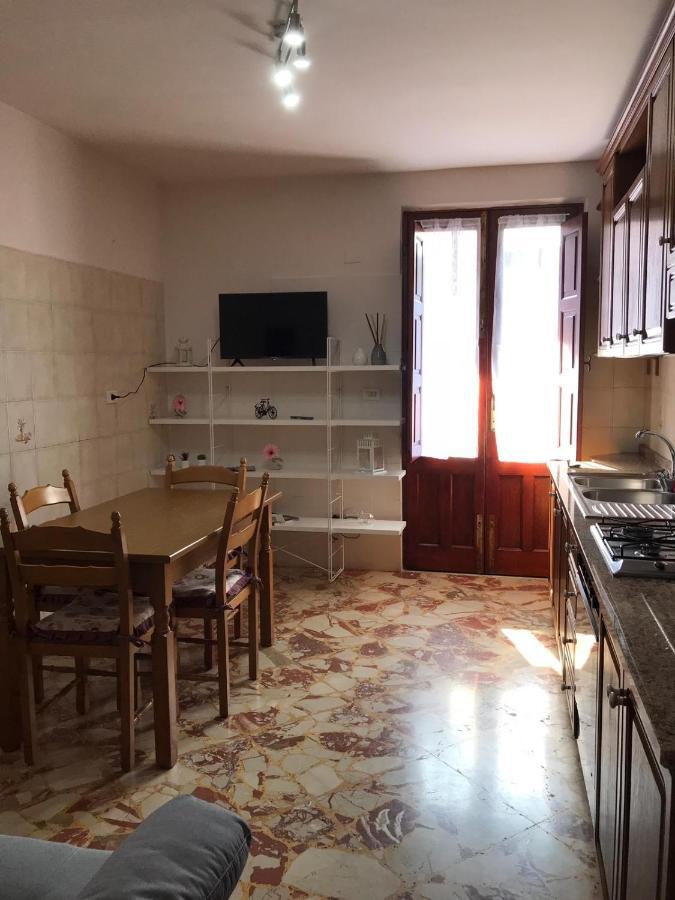 Casa Vacanze Da Nonna Santa Villa Fiumefreddo di Sicilia Luaran gambar